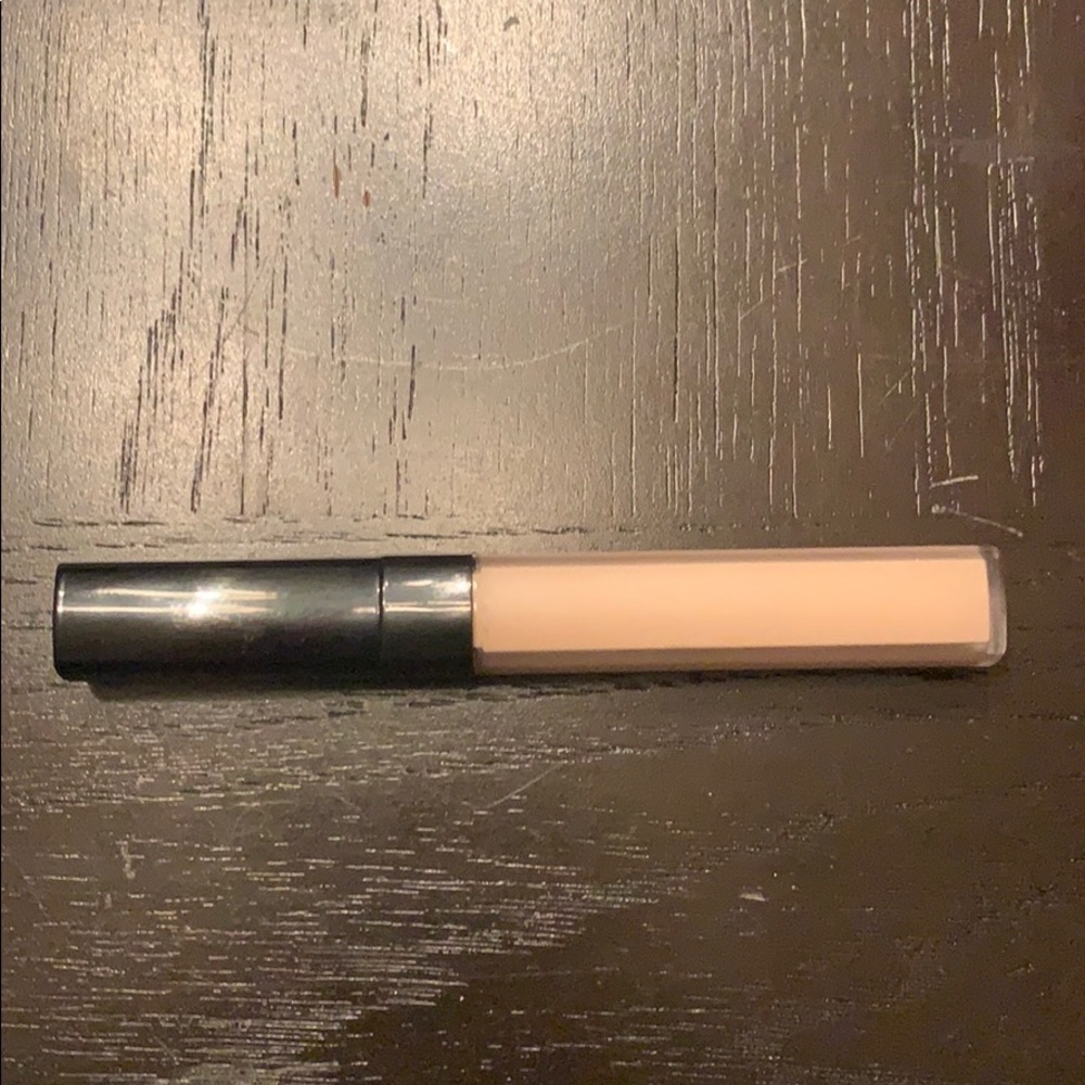 Chanel concealer beige 10